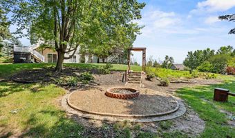 N3224 FEATHER RIDGE Drive, Appleton, WI 54913