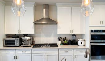 2856 RIDINGTON Rd, Ann Arbor, MI 48105