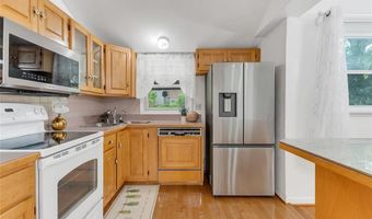 4359 Mohegan Dr, Affton, MO 63123
