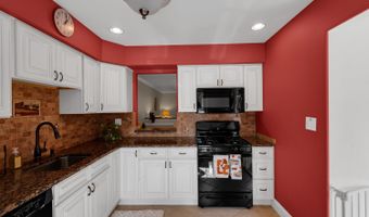 75 Bradford Ct, Aberdeen, NJ 07747