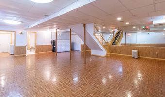 2864 Mystic Dr, Ann Arbor, MI 48103