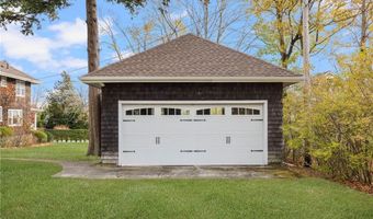 63 Longfellow Rd, Jamestown, RI 02835