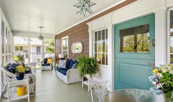 84 Rodman St, Narragansett, RI 02882