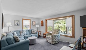 26 Lloyd Dr, Coventry, RI 02816