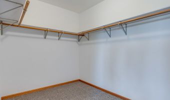 521 Ridgewood Dr, Antioch, IL 60002