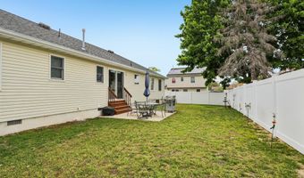 92 Birch St, Beachwood, NJ 08722