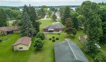 9404 River Rd, Algonac, MI 48001