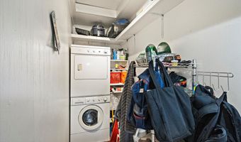 2427 Tulik Dr, Anchorage, AK 99517