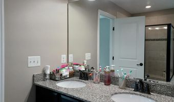 25501 EMERSON OAKS Dr, Aldie, VA 20105