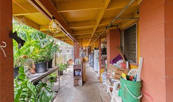 1224 Haloa Dr, Honolulu, HI 96818
