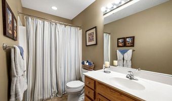 14425 Freesia Way, Apple Valley, MN 55124