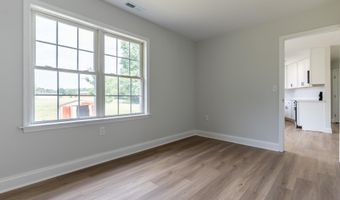 12491 CLINTON HEIGHTS Dr, Ashland, VA 23005