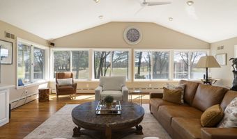 29 Woodland Dr, Avon, CT 06001