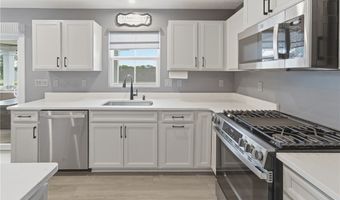 3111 Starlight Cir, Akron, OH 44312