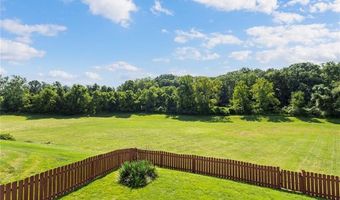 638 Oak Springs Trail Dr, Ballwin, MO 63021