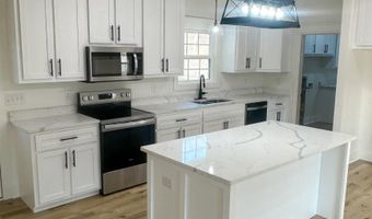 18 Paraiso Creek Dr, Albertville, AL 35950