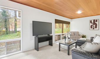 4024 IVA Ln, Annandale, VA 22003