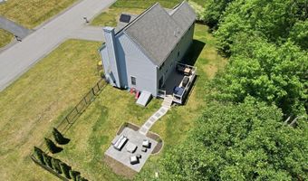 37 Hemlock Dr, Ayer, MA 01432