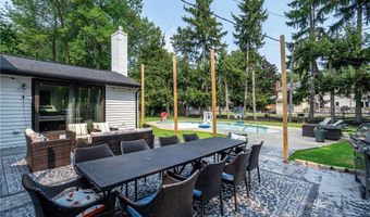 60 Fennec Ln, Amherst, NY 14051