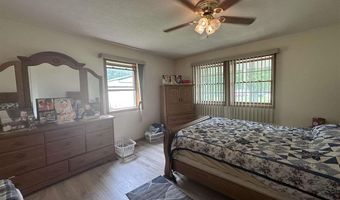 6 County Road 70 E, Bloomfield, IN 47424