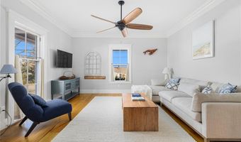 131 Eustis Ave, Newport, RI 02840