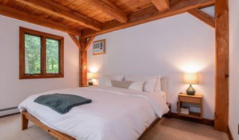 395 Hillwinds Rd, Brattleboro, VT 05301