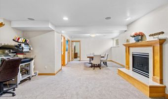 3020 E FALLCREEK Ln, Appleton, WI 54913