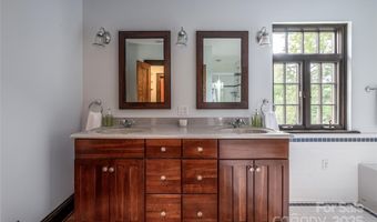 21 Lynwood Rd, Asheville, NC 28804