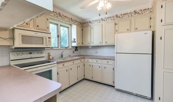 377 High St, Candia, NH 03034