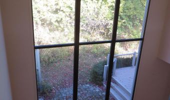 2134 Overlook Ct, Ann Arbor, MI 48103