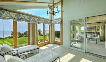 69 Nayatt Rd, Barrington, RI 02806