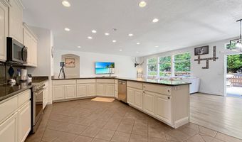 15618 Pedrioli Dr, Brookings, OR 97415