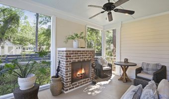 2 Tomlow Trce, Beaufort, SC 29906