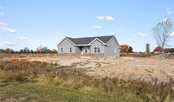 8555 Emerald Ln, Almont, MI 48003