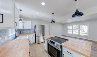 227 Poplar Grove Dr, Avon, IN 46123