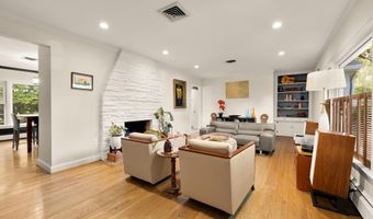 4112 DOWNING St, Annandale, VA 22003