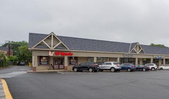 5813 FIFER Dr, Alexandria, VA 22303