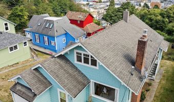 558 4TH St, Astoria, OR 97103