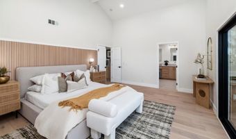 2568 Abedul St, Carlsbad, CA 92009