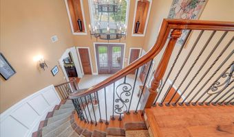 10 Stone Meadow Ln, Airmont, NY 10901