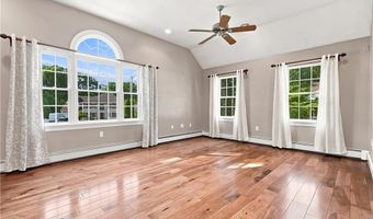 6 Cathedral Ct, Cumberland, RI 02864