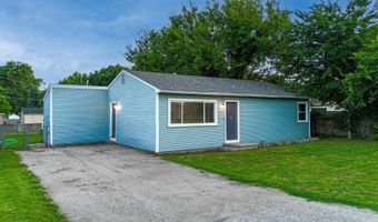 213 E Radio Ln, Arkansas City, KS 67005
