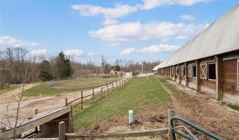 15811 Jedberg Ln, Ballwin, MO 63021