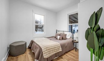 896 Indian Trl, Akron, OH 44314