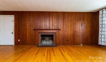 5 Fernlawn Rd, Asheville, NC 28805