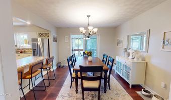 359 Reiling Ln, Altoona, PA 16601
