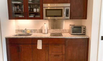 223 Saratoga Rd 2001, Honolulu, HI 96815