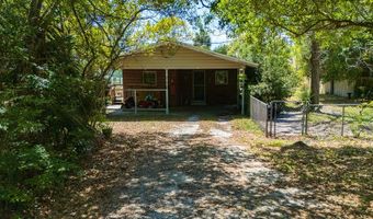 26 17th St, Apalachicola, FL 32320