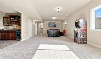 3401 Red Fox Rd, Ames, IA 50014
