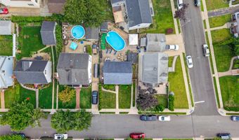 131 Dorset Ave, Albertson, NY 11507